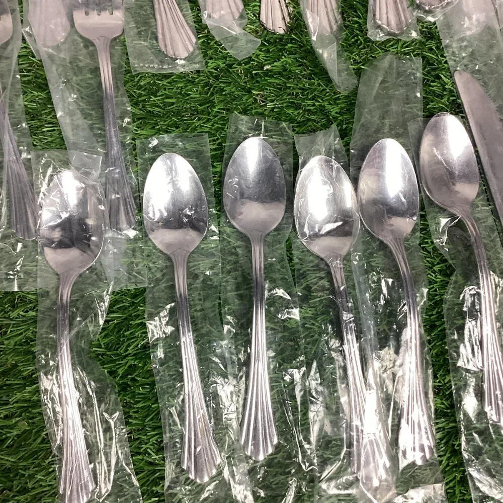 Oneida Dublin Flatware Set 33 pieces